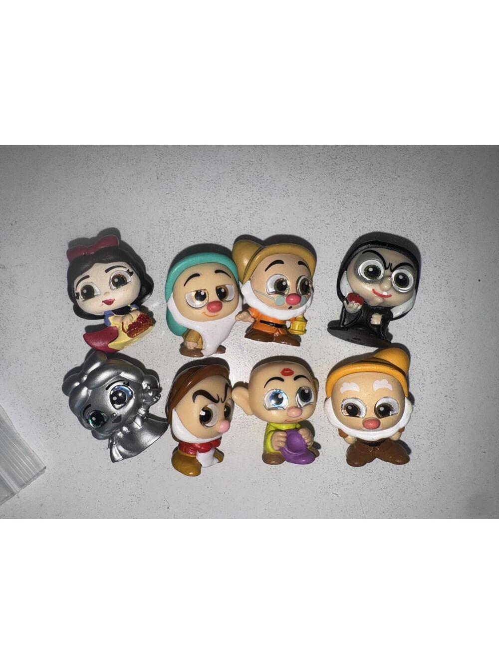 Disney doorables Snow White bundle of 8